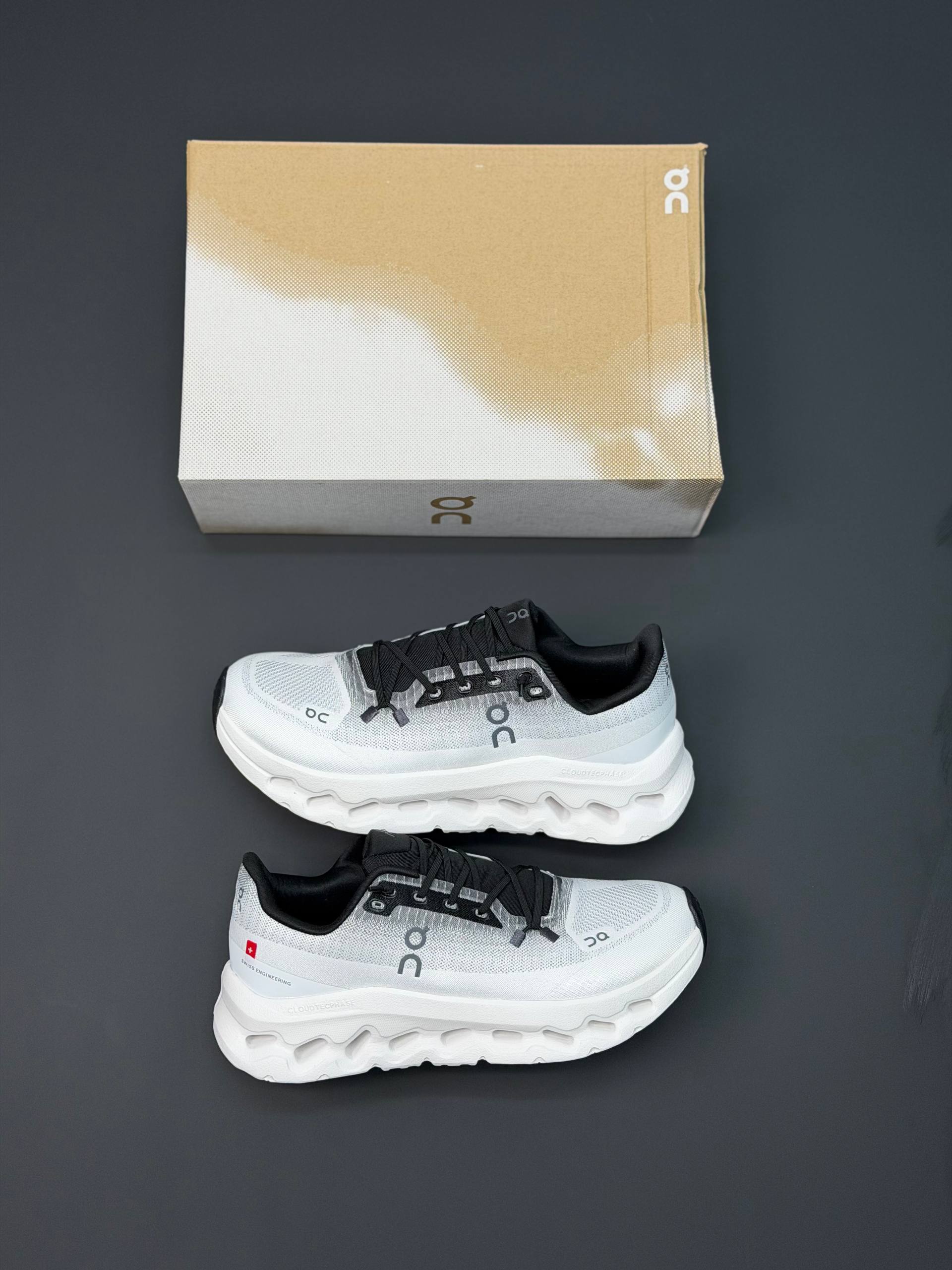 کتونی ان رانینگ